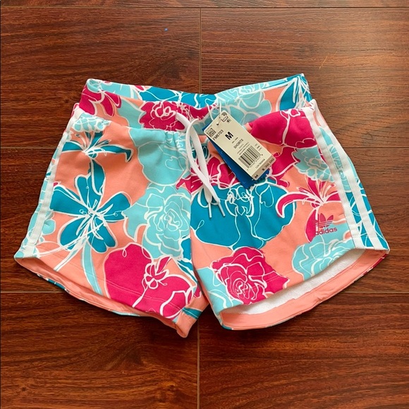 Adidas Girls Short - Picture 1 of 2